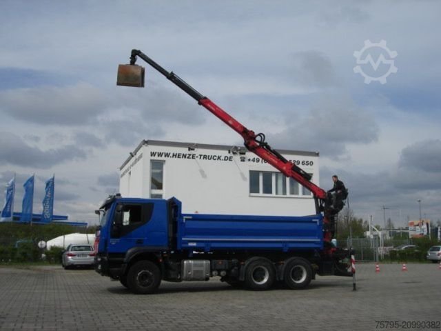自卸卡车 IVECO TRACKER 260T50 6x4 3-Achs Kipper Heckkran Espilo