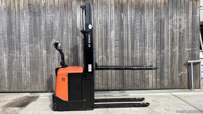 Manual stacker BT SPE 160