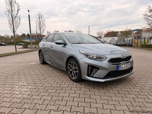 Xe buýt nhỏ KIA ProCeed GT-Line