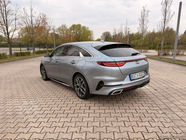 Xe buýt nhỏ KIA ProCeed GT-Line