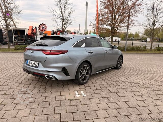 Xe buýt nhỏ KIA ProCeed GT-Line