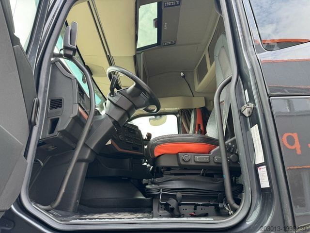 Kamion za prijevoz drva VOLVO FH16 750 8X4 Holztransport Alukar TOP!