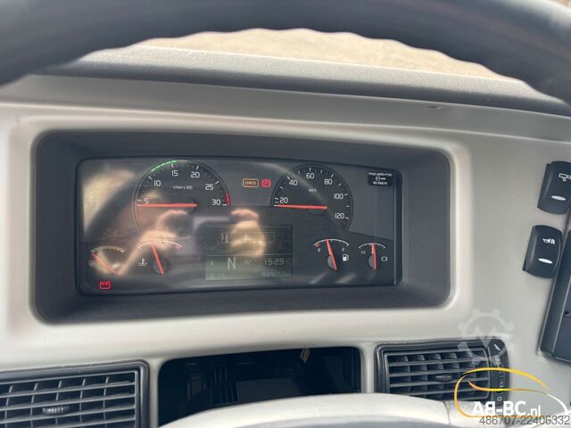 Autocarro de turismo VOLVO 9500, 50 Sitze, Euro 6