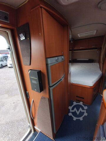 Semi-integrated camper EURAMOBIL Contura 670 SB