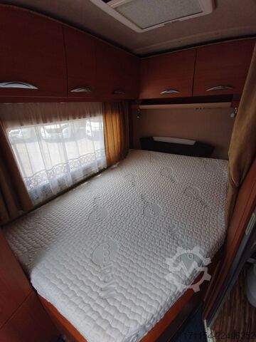 Semi-integrated camper EURAMOBIL Contura 670 SB