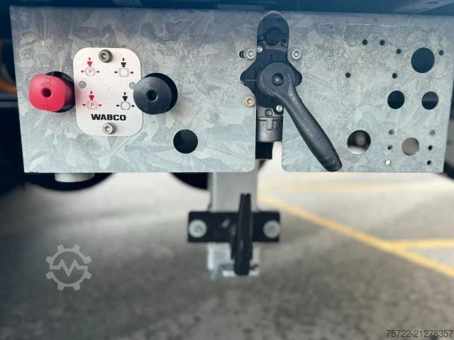 Anhänger mit offener Pritsche PAVIC TBPA 14 64ZC PRITSCHE MIT CONTAINERVERRIEGELUNG