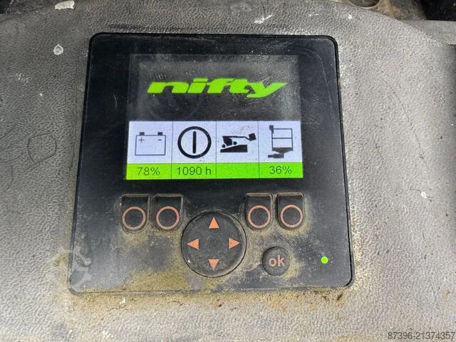 Zglobna teleskopska radna platforma Niftylift HR17NE Hoogwerker Knikarmhoogwerker