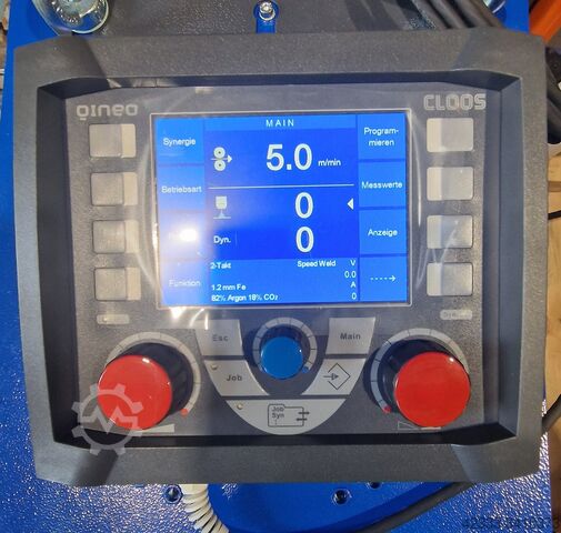 רובוטים תעשייתיים Cloos CS 50