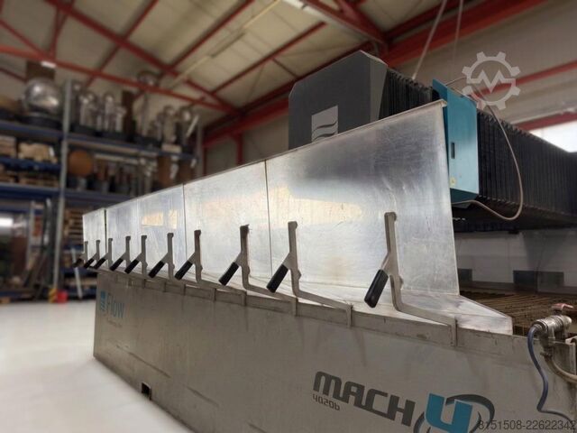 Waterjet rezna mašina Flow Mach 4 4020b Dynamic XD
