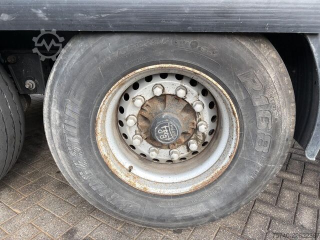 滑动油布 Krone - SD 27 + 3X BPW AXLE + LIFT AS + SCHUIFDAK