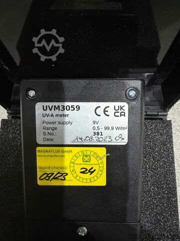 Medidor digital de intensidad de radiación UV-A MAGNAFLUX UVM3059 Cyfrowy miernik natężenia promieniowania UV-A MAGNAFLUX UVM3059 Cyfrowy miernik natężenia promieniowania UV-A MAGNAFLUX UVM3059