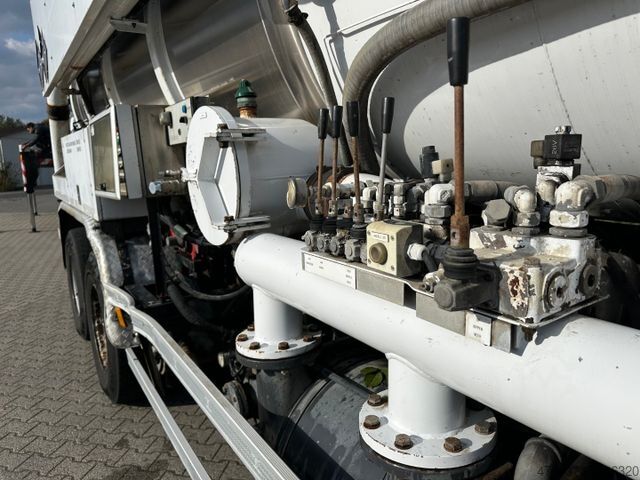 Vákuumtartályos teherautó MERCEDES-BENZ Actros 4141 K / 8x4 / KOKS Kombi