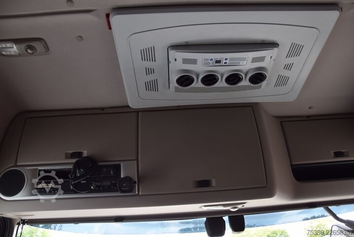 Đầu kéo tiêu chuẩn Daf XF 530 Flachdach Retarder Leder ACC TV Navi