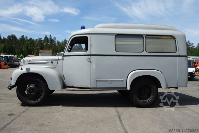 Servicio de bomberos/Salvamento Ford Ford FK 3500 V8 mit H-Kennzeichen Oldtimer ehemaliger Krankenwagen