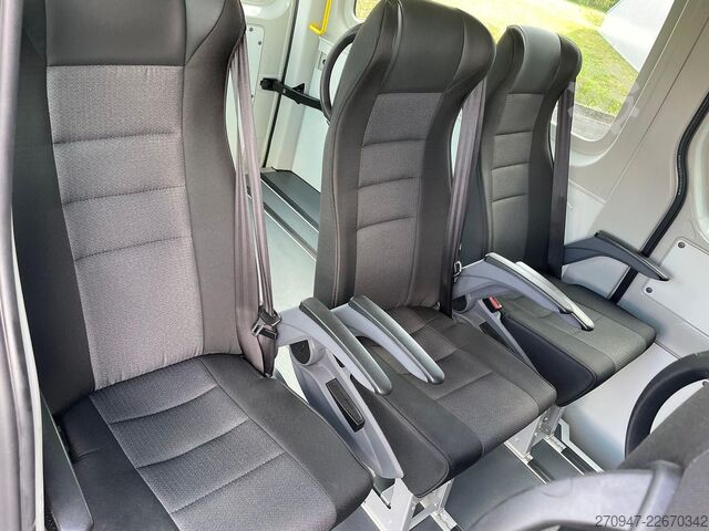 Minibús MAN TGE 3.180 Kombi L3H2 AHK LED NAV SITZH LENKRADHZ