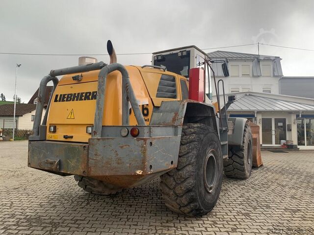 Kolesový nakladač Liebherr L576