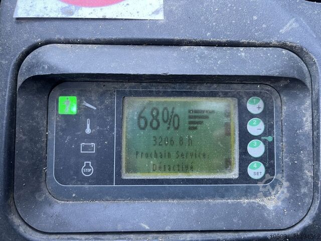 Penumpuk berdiri Linde D12SP