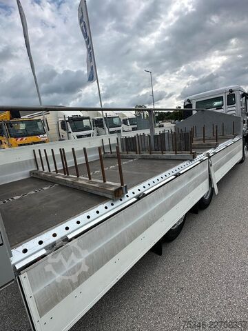 Tovornjak s ploščadjo MAN TGS 26.360 LL/Pritsche 7,10 m/Lenkachse/ 108 tkm