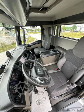 Tovornjak s ploščadjo MAN TGS 26.360 LL/Pritsche 7,10 m/Lenkachse/ 108 tkm