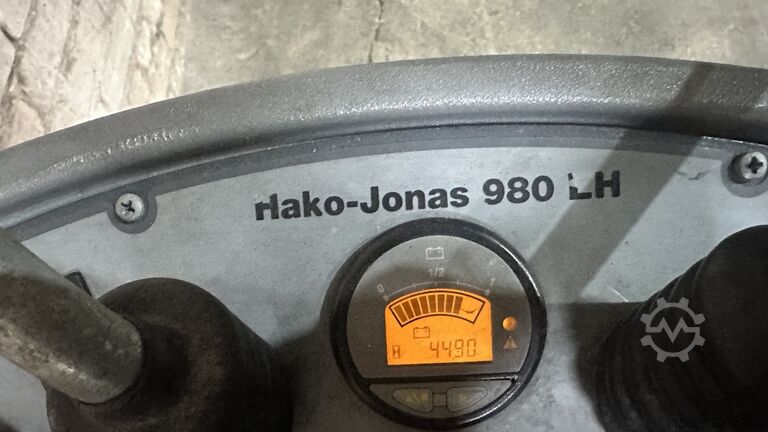 Gatusopmaskin Hako Jonas 980 Eh
