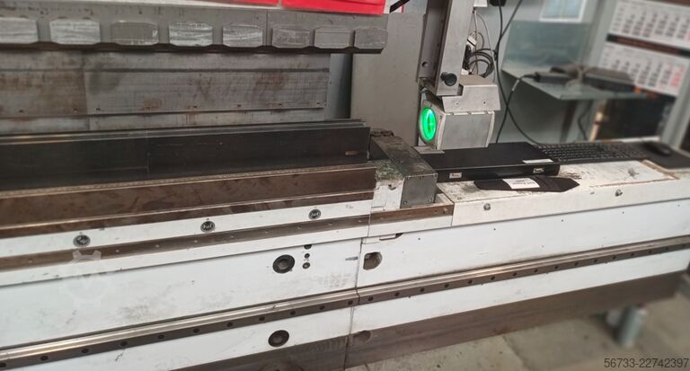 Hydr. afkantpers EHT VarioPress 8000 x 300 to
