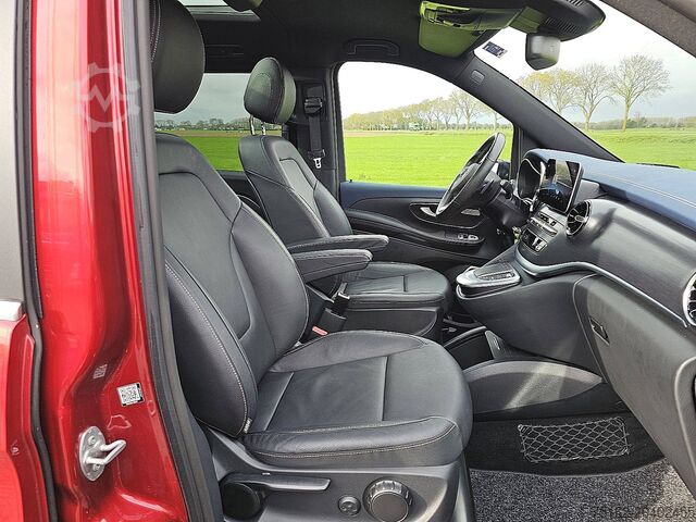 Osobní doprava MERCEDES-BENZ EQV 300 7-Zits Pano Navi L2!