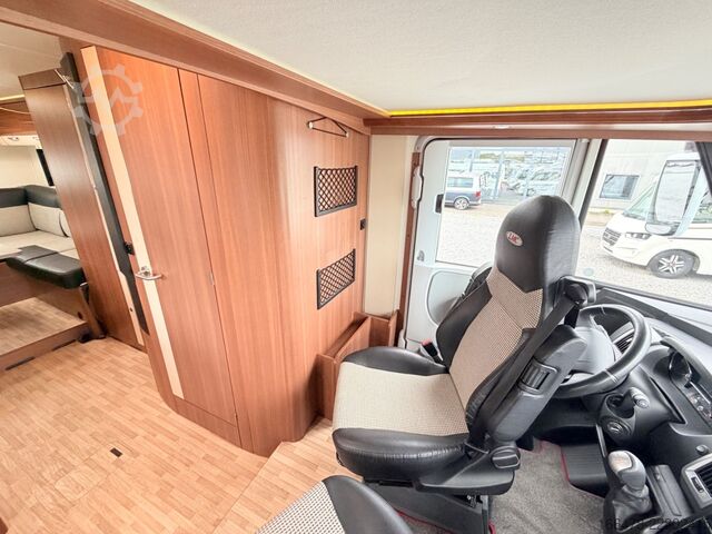 Integrisani kamper LMC Explorer Comfort I 655 G Rundsitzgruppe