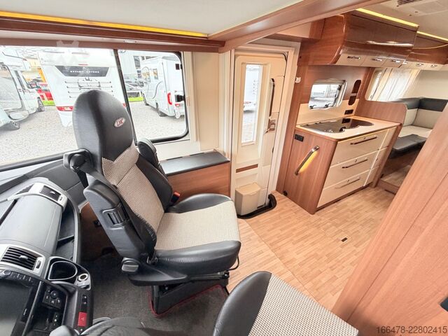 Integrisani kamper LMC Explorer Comfort I 655 G Rundsitzgruppe