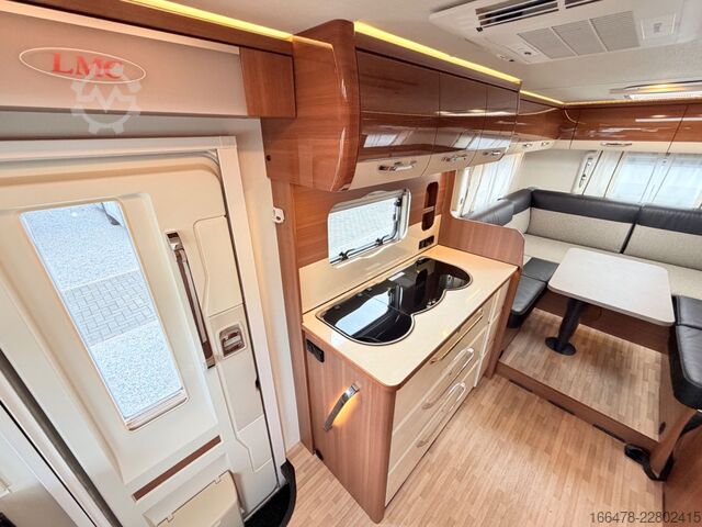 Integrisani kamper LMC Explorer Comfort I 655 G Rundsitzgruppe