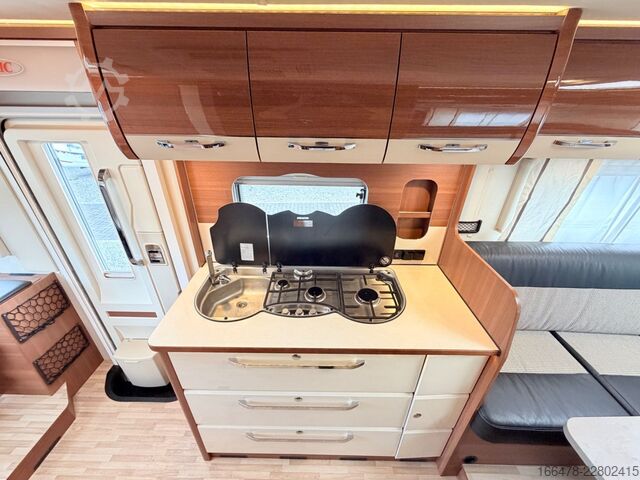 Integrisani kamper LMC Explorer Comfort I 655 G Rundsitzgruppe