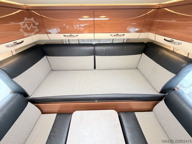 Integrisani kamper LMC Explorer Comfort I 655 G Rundsitzgruppe