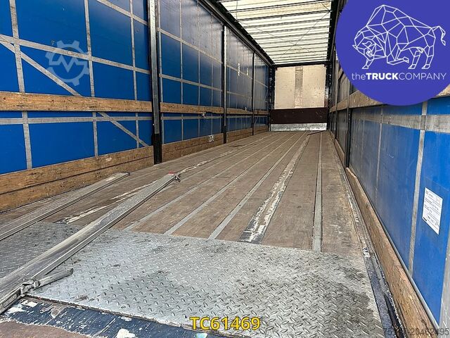 Sliding tarpaulins Fruehauf