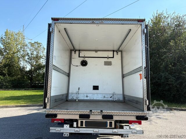Koelwagen met geïsoleerde laadbak Iveco Daily 60