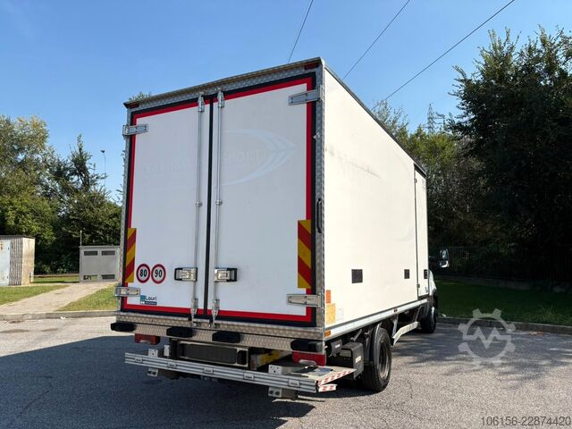 Koelwagen met geïsoleerde laadbak Iveco Daily 60