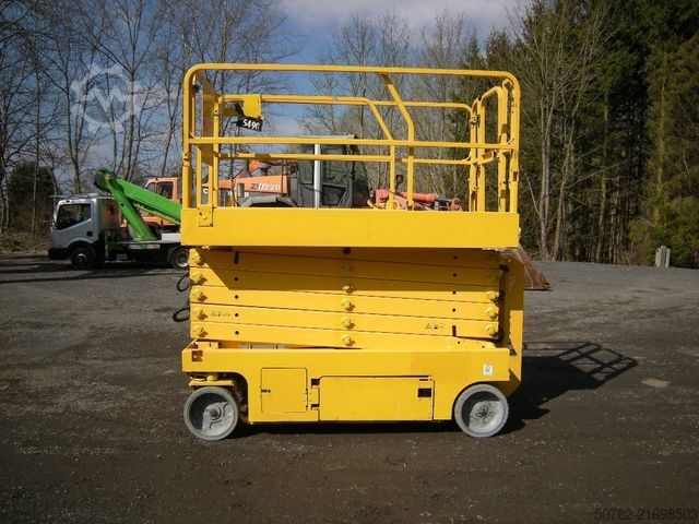 Arbeitsbühne GENIE GS 4047 Scherenarbeitsbühne Genie 14 m