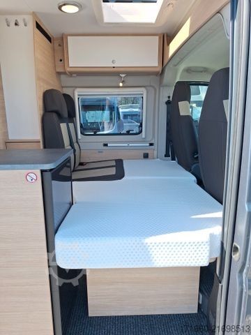 Kamper ROADCAR R 600 Citroen 140 PS Eisengrau met. *Markise*AHK