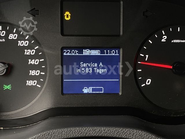 Skåpbil MERCEDES-BENZ Sprinter 211 Kompakt *1.HAND* + AHK (4328)