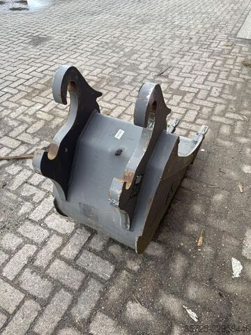 стандартна кофа Mecalac 