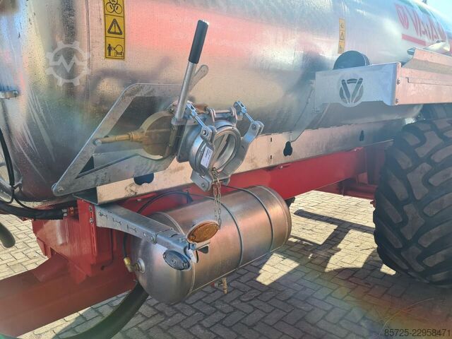 Injecteur de lisier Vaia waterwagen MB 100