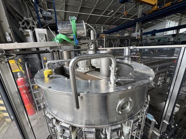 Enchedora com 24 válvulas para enchimento a baixo vácuo Bertolaso Cobert Ambra