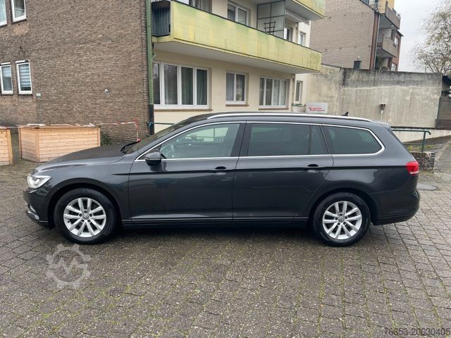 미니버스 VOLKSWAGEN Passat Variant 2.0 DSG*R-Line*PANO*LED*Teilleder