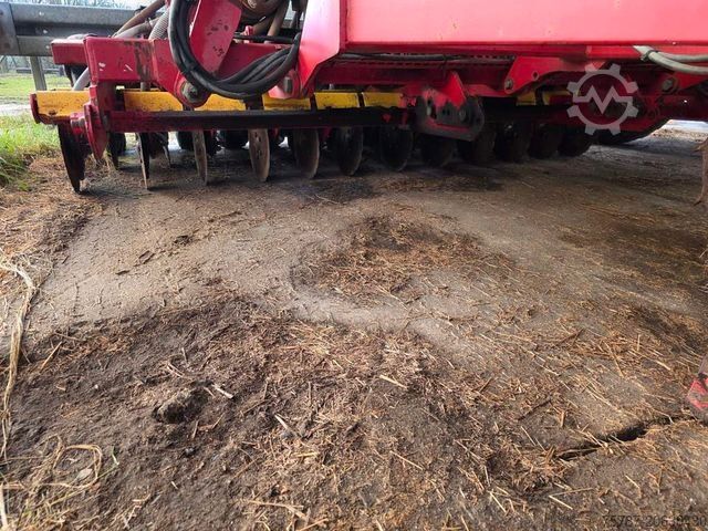 Alat penabur benih Väderstad RD 600 P Drille