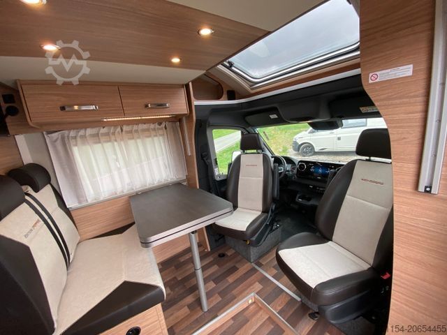 Daļēji integrēta kemperis WEINSBERG CaraCompact Suite 640 MEG EDITION ,Hubbett