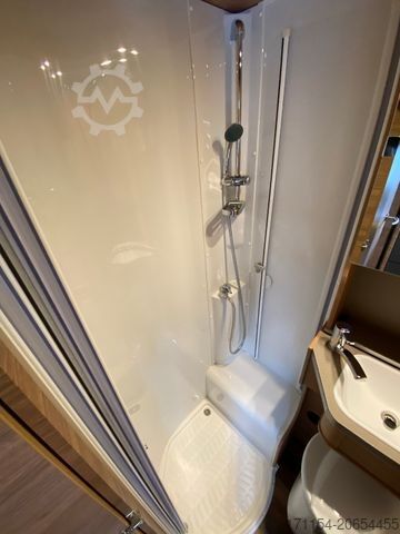 Daļēji integrēta kemperis WEINSBERG CaraCompact Suite 640 MEG EDITION ,Hubbett