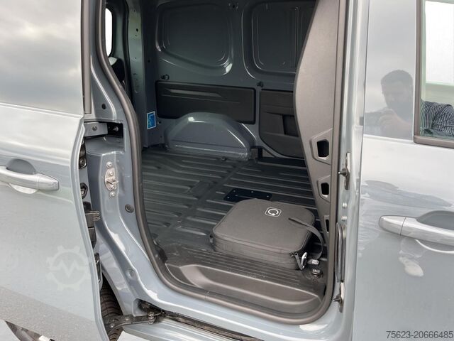 Duba panelată Mercedes-Benz eCitan Kasten PRO  Klima Sitzh. AHK MBUX