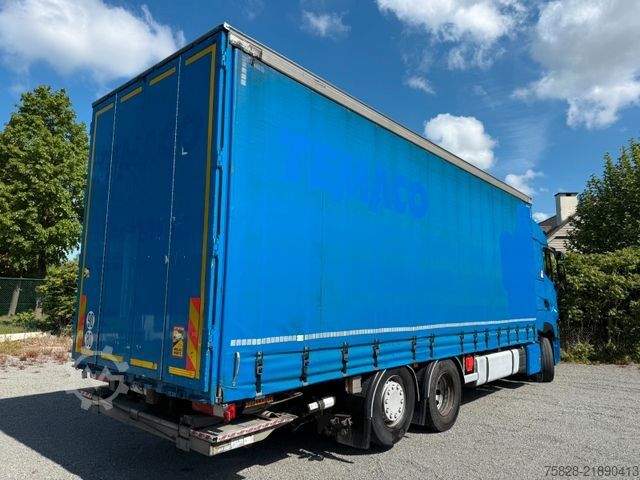 Camión plataforma con toldo RENAULT T480 High / Retarder / Bycool / Anhänger vorhand