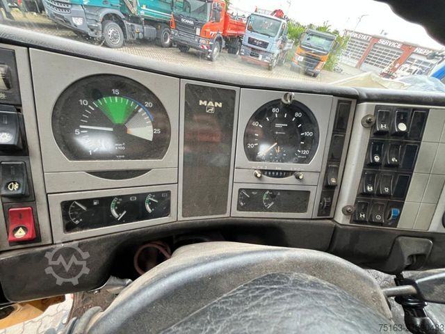 Damperli kamyon MAN F2000 19.343 FAK 2-Achs Allradkipper Kran