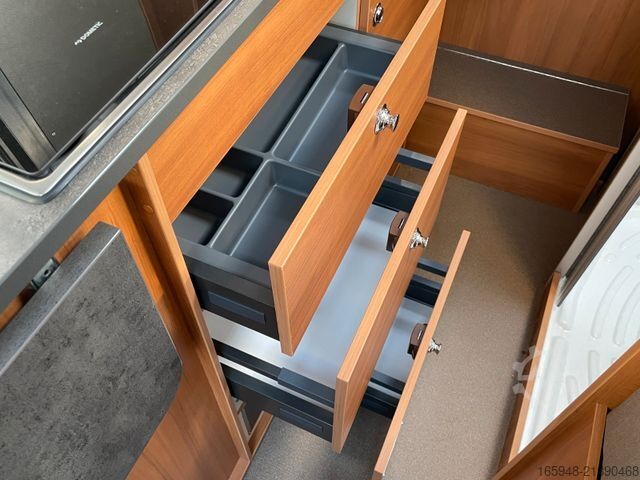 Autocaravana PÖSSL Summit 600 B Plus *Modell 2025*
