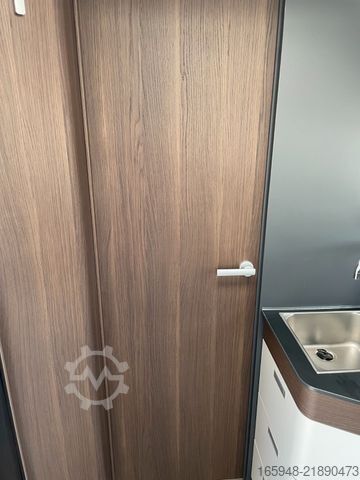 Autocaravana semi-integrada ADRIA Matrix 670 SL Supreme *Luftfeder*TOP Ausstattung