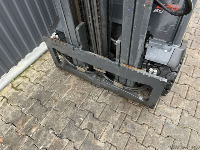 Chariot élévateur électrique à 3 roues Linde E20L-02